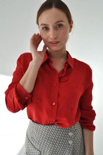 Женская красная шелковая рубашка