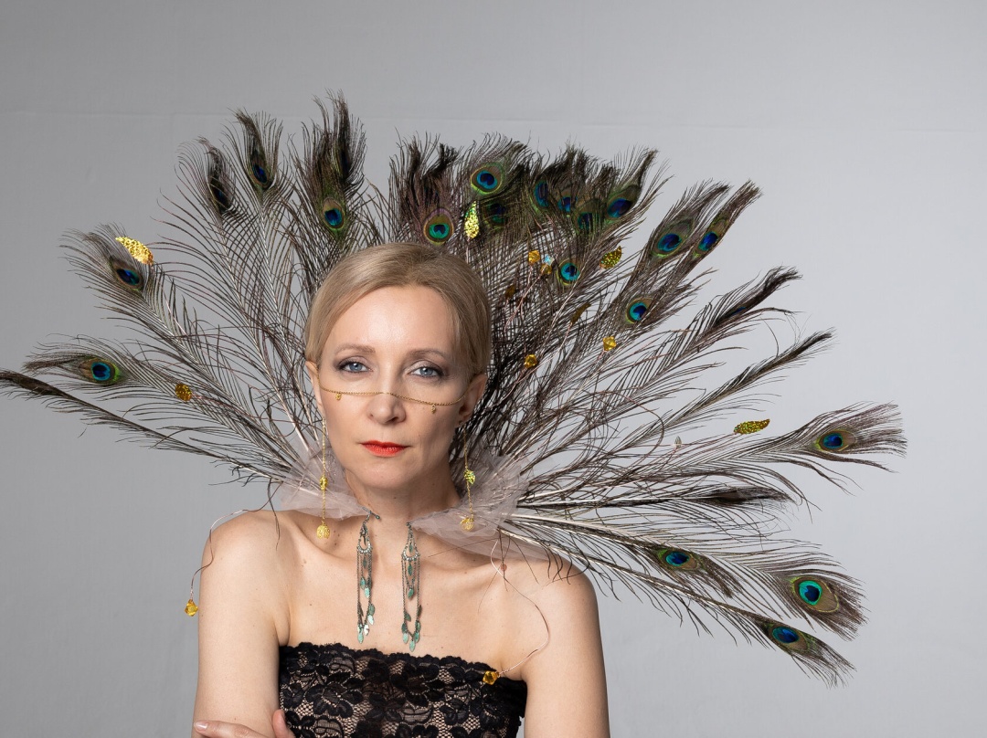 Миты - золотистые цепочки для лица