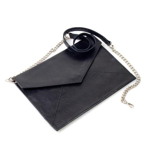 Клатч-конверт из гладкой кожи