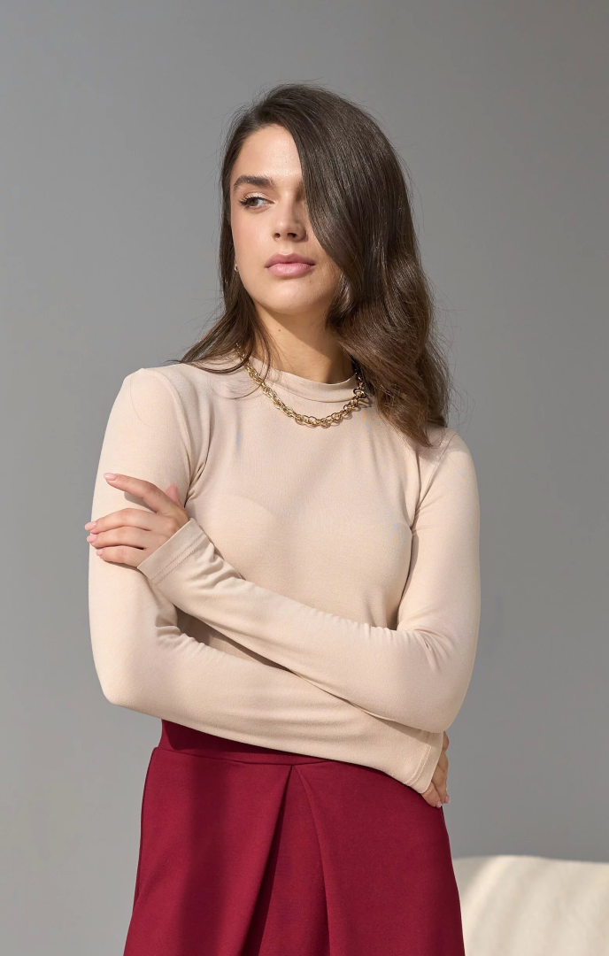 Бежевый лонгслив из вискозы