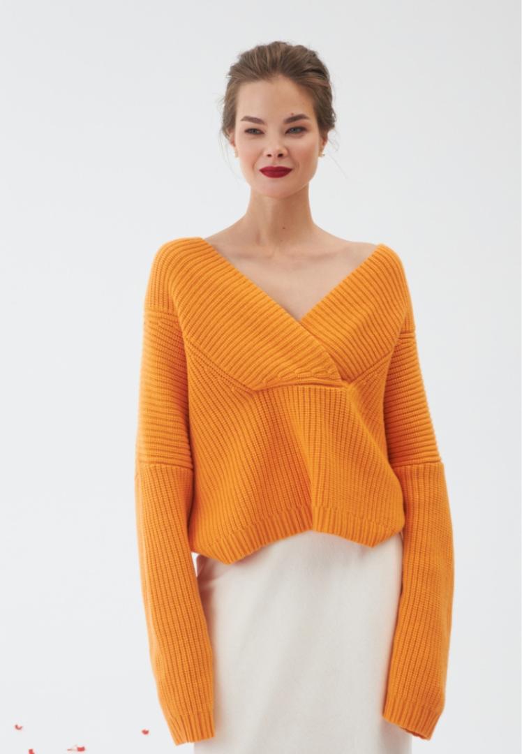 Джемпер из органического кашемира с глубоким вырезом "Сочный Абрикос"
