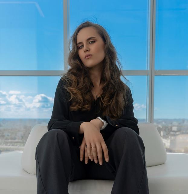 Алёна Крюкова