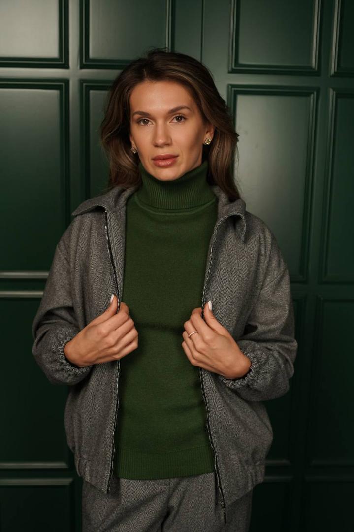 Дуэт с бомбером в сером цвете