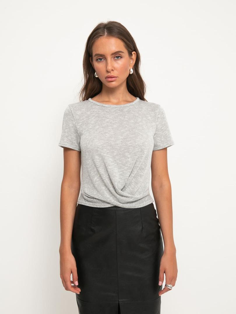 Топ с перекрутом