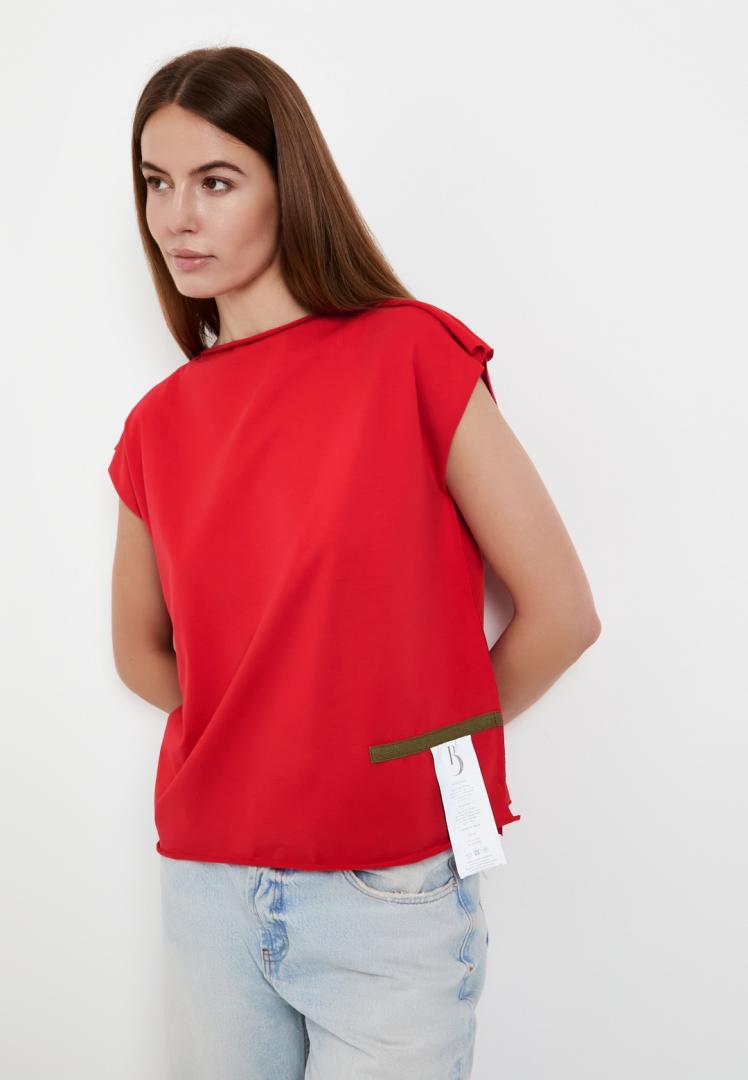 Футболка квадрат красная
