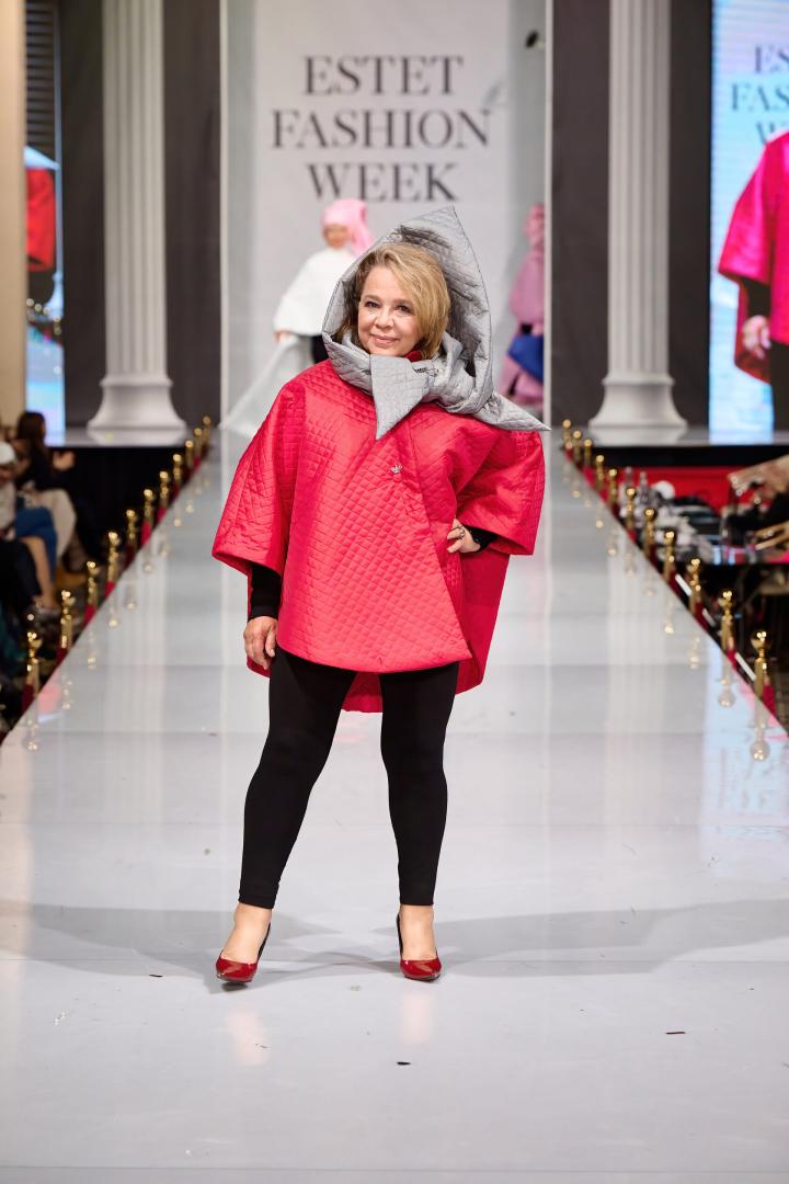 Стеганная накидка брусничного цвета