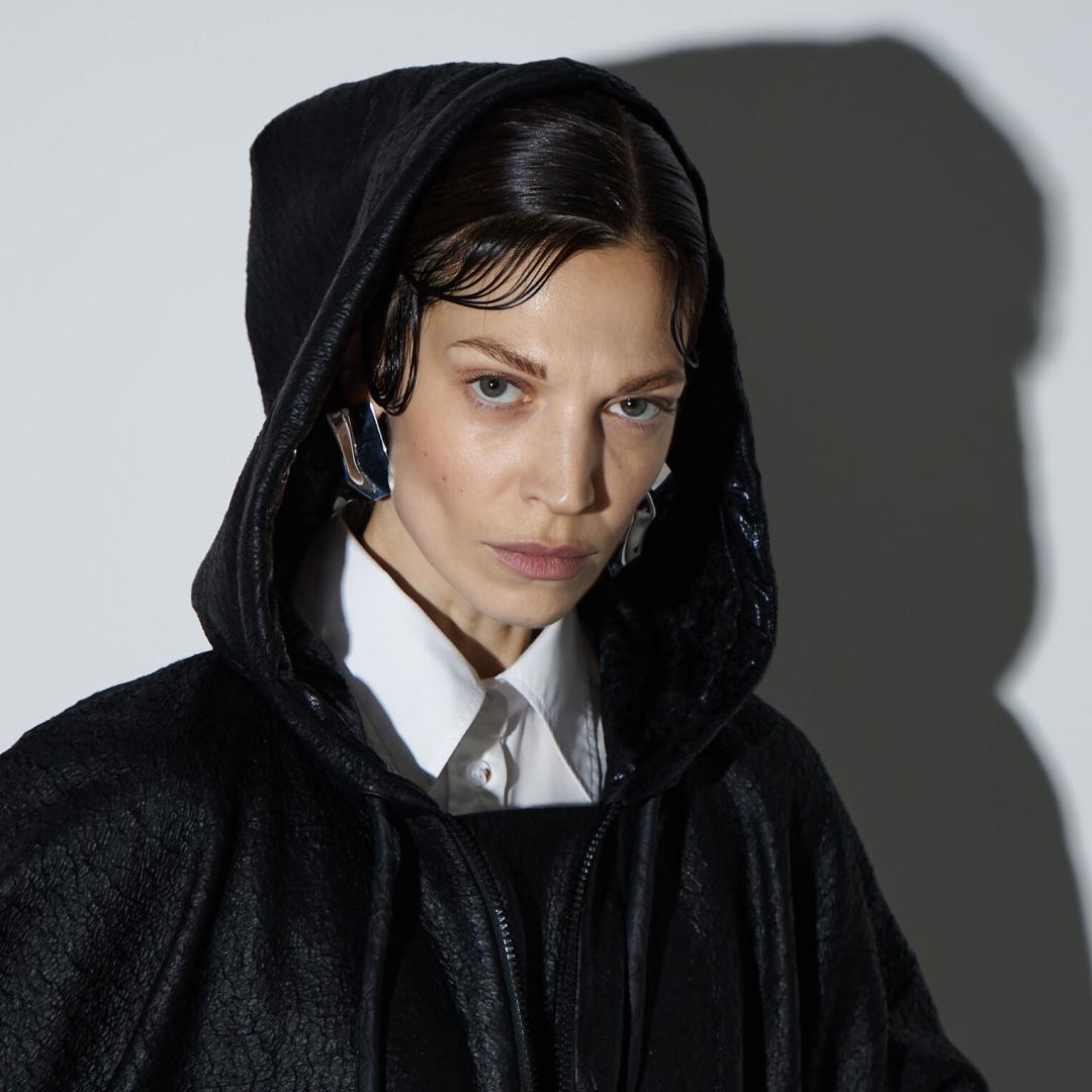 Дизайнерское худи на байке с капюшоном