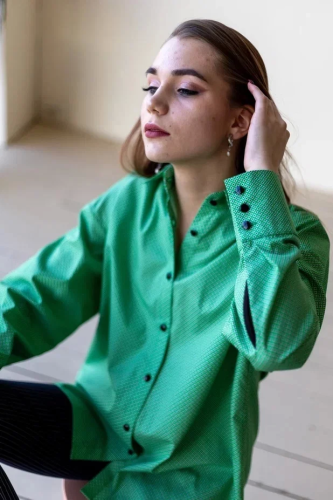 Рубашка зеленая оверсайз из плотного хлопка