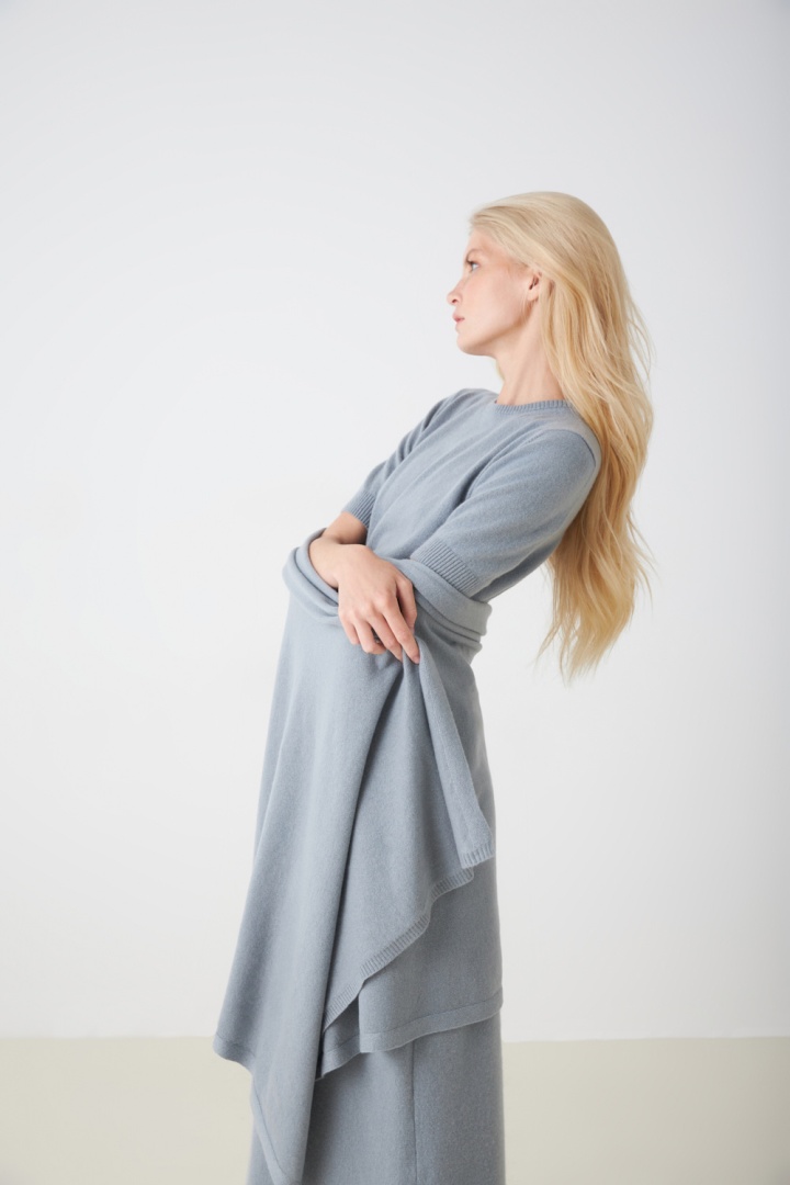 Футболка из кашемира "Темный Жемчуг"