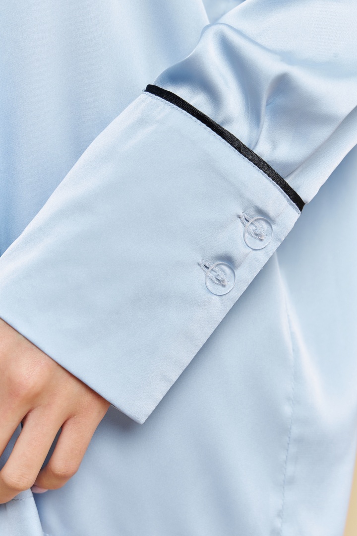 Шелковая рубашка с кантом