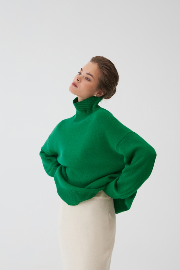 Свитер из кашемира с высоким воротом "Майская Зелень"