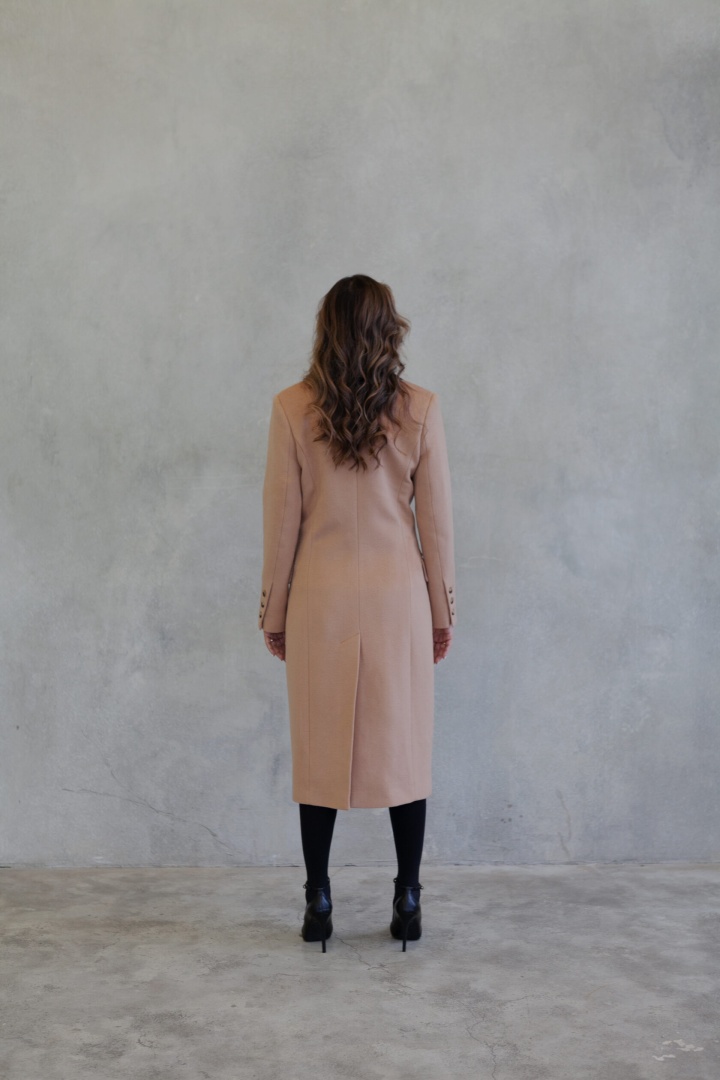 Пальто Жанет бежевое с вишнёвым