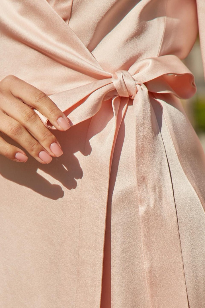 Платье на запах Кери "Нежный персик"