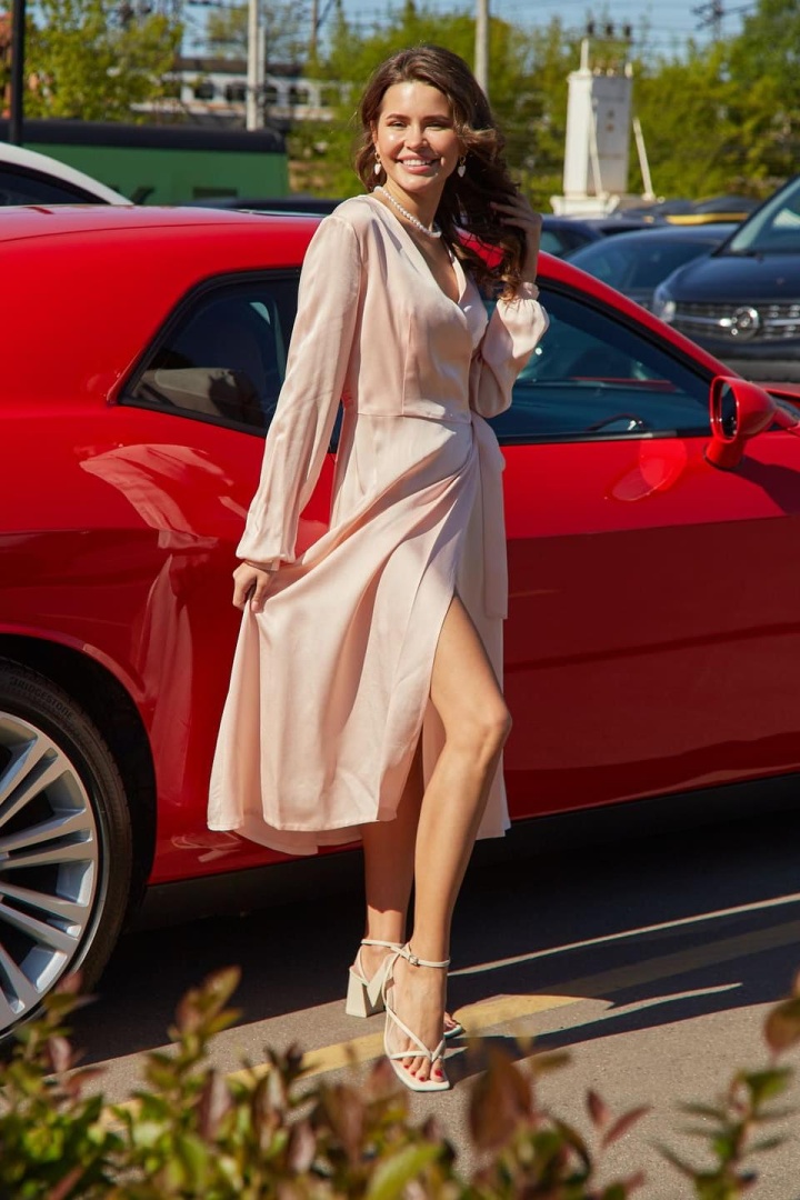 Платье на запах Кери "Нежный персик"