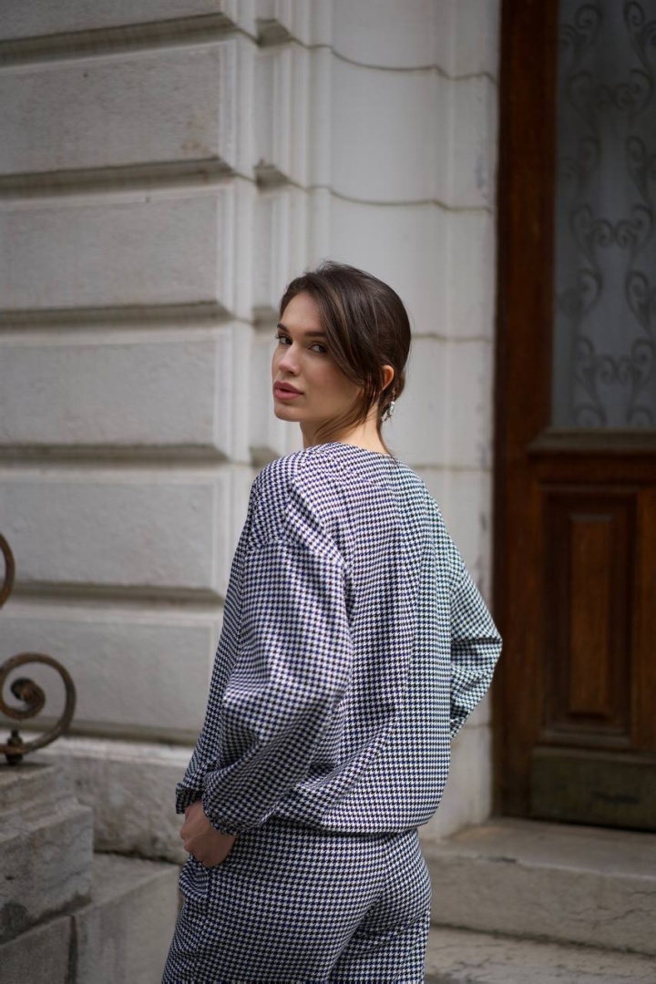 Костюмный дуэт из мягкой ткани