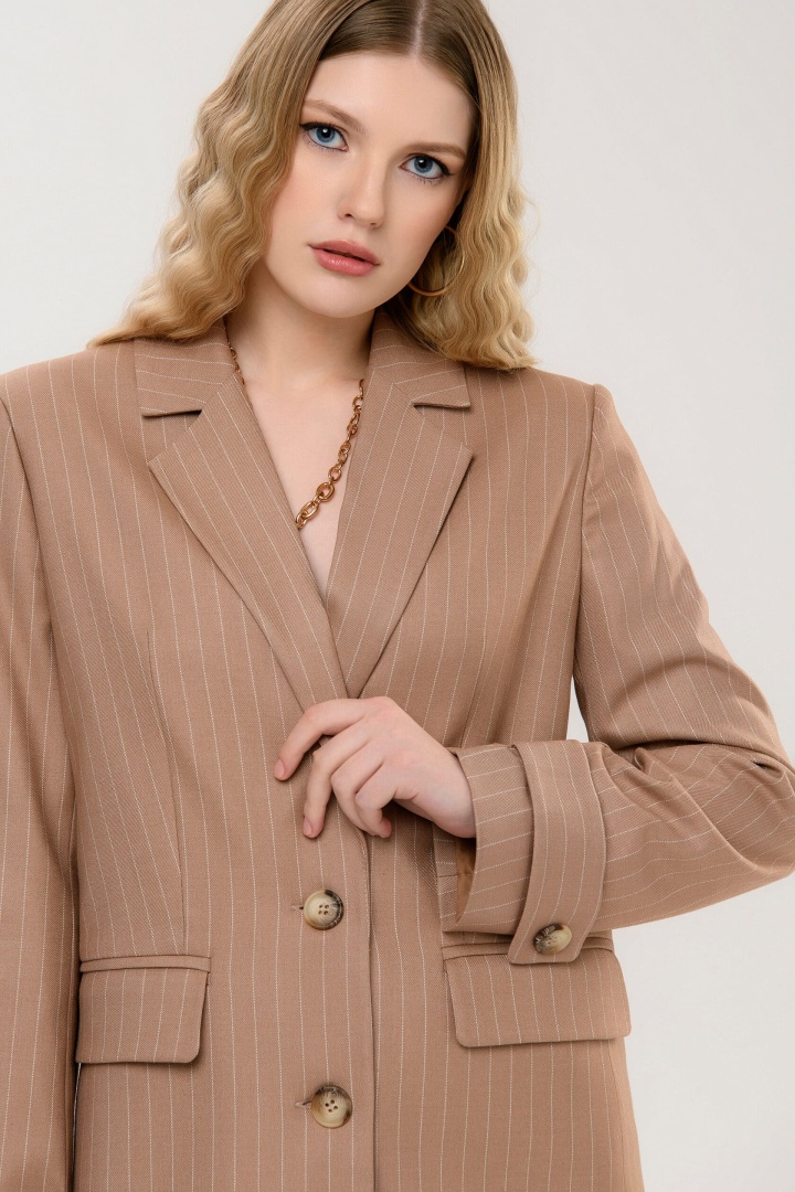 Жакет бежевый в полоску