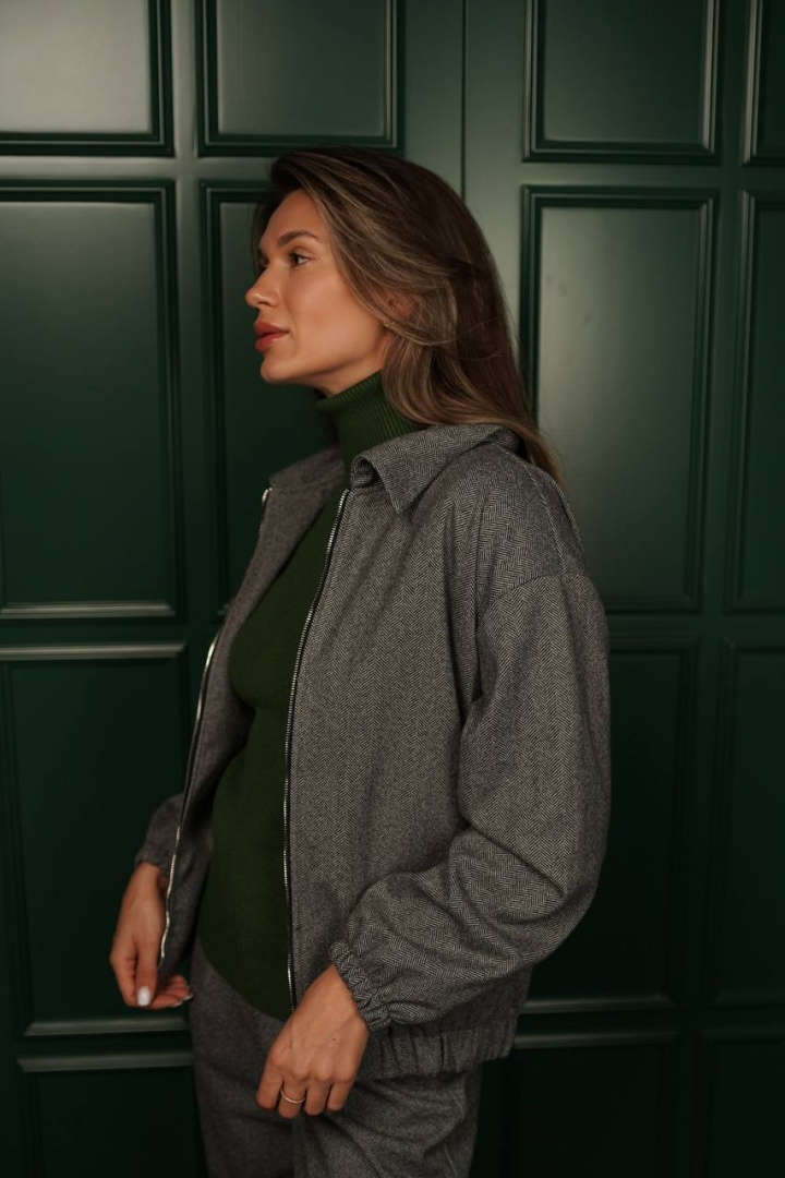 Дуэт с бомбером в сером цвете