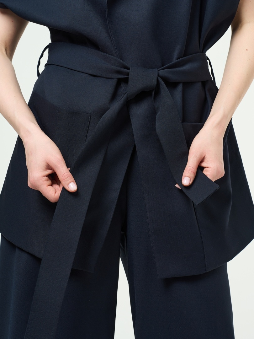 Жилет свободного кроя