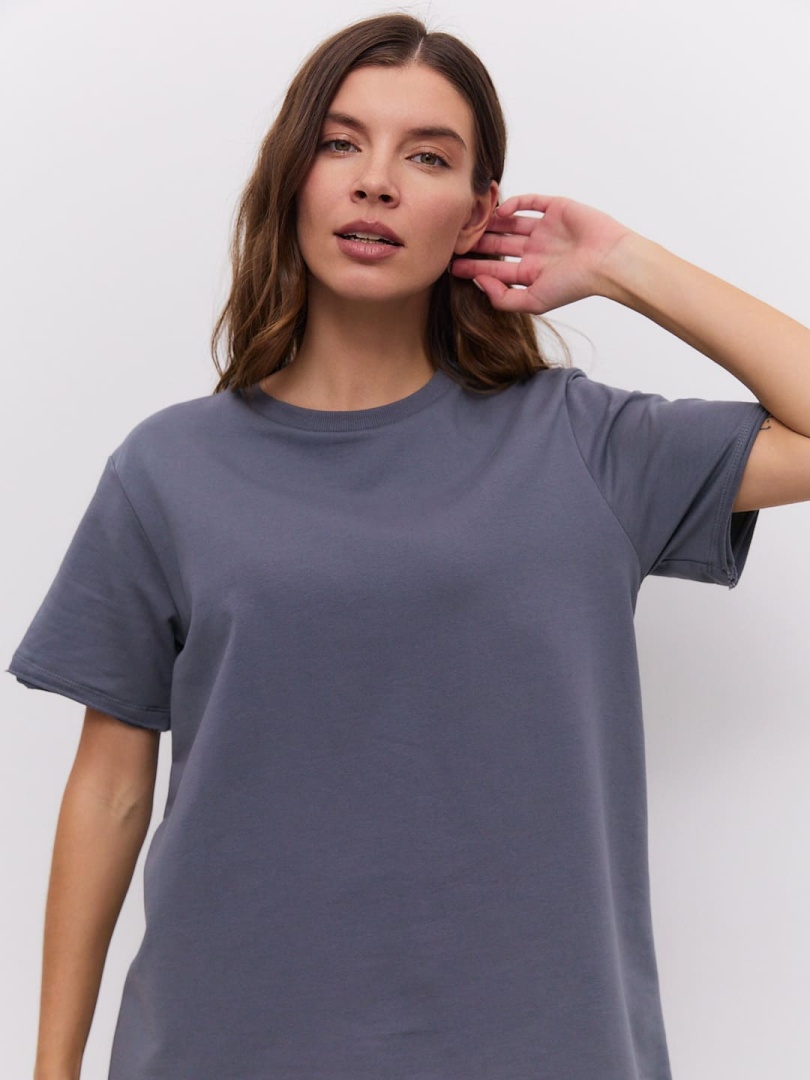 Футболка оверсайз серая с необработанными краями