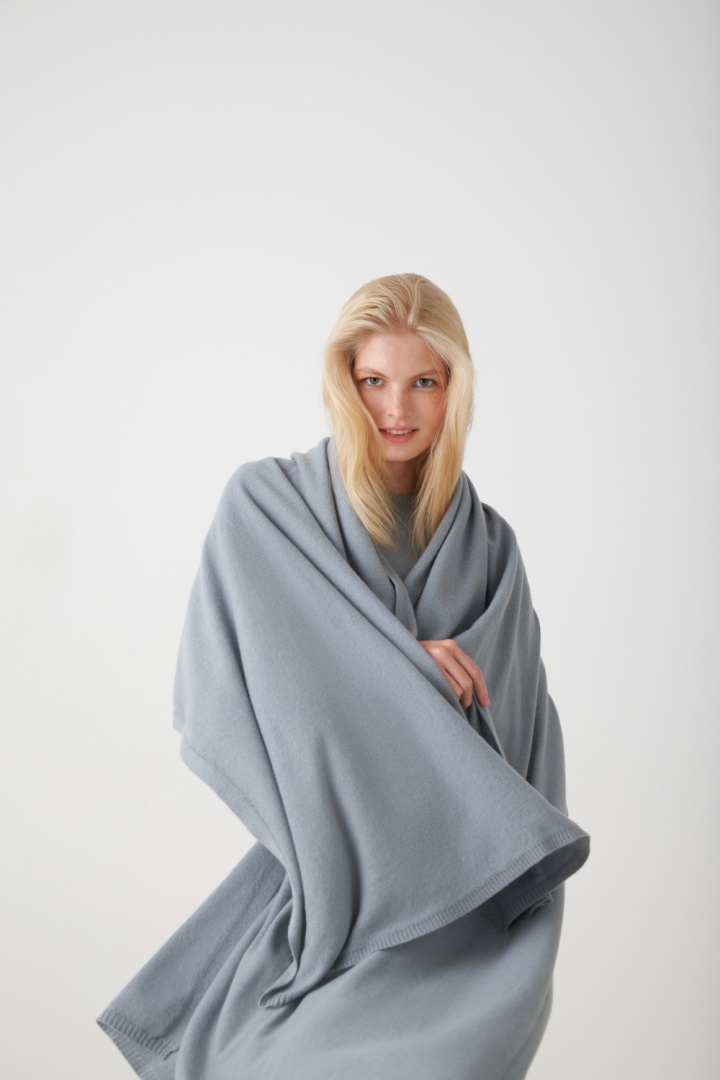 Палантин из кашемира "Темный Жемчуг"