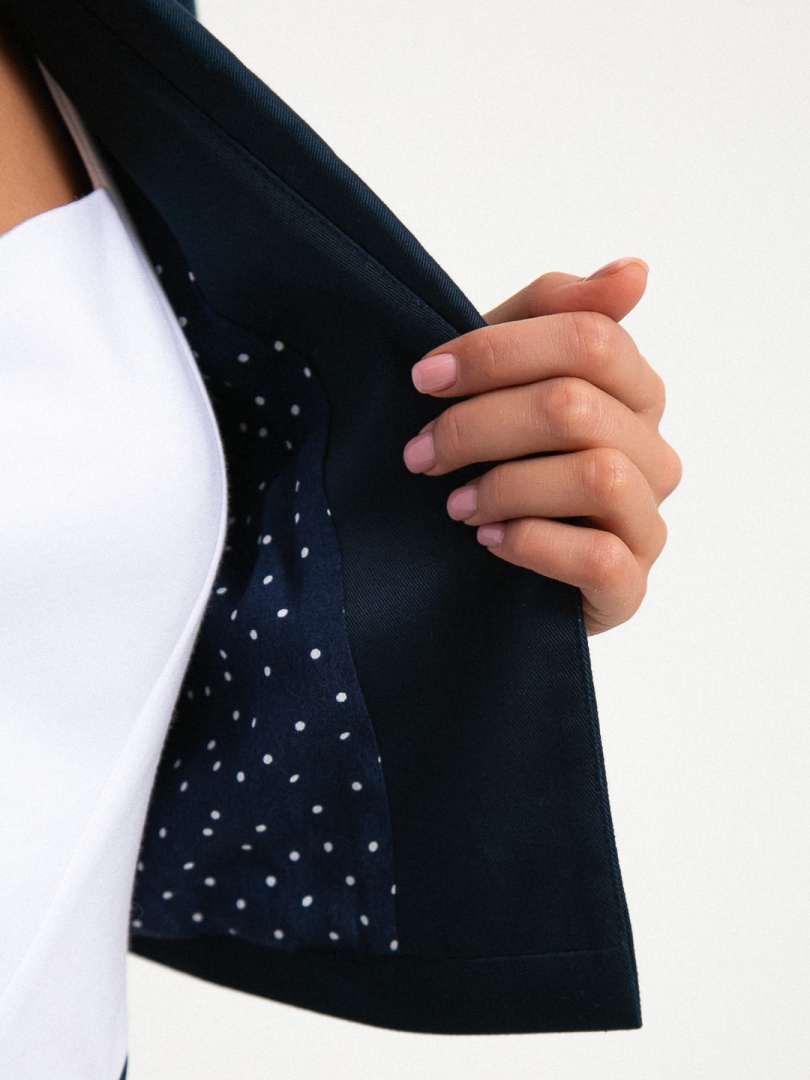 Укороченный жакет