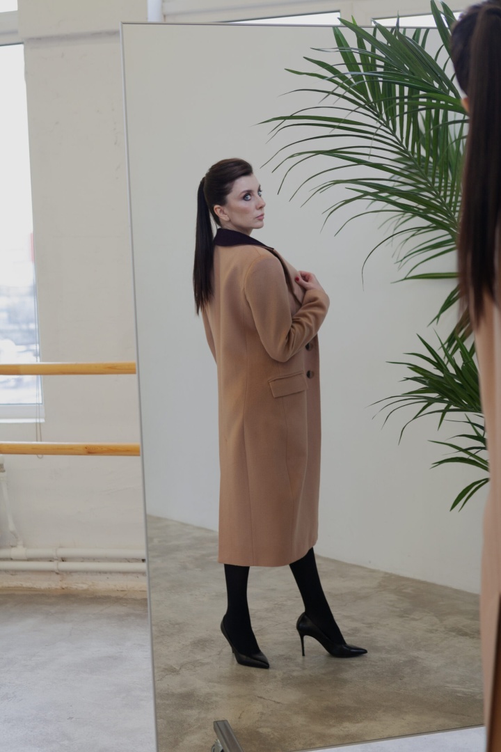 Пальто Жанет бежевое с вишнёвым