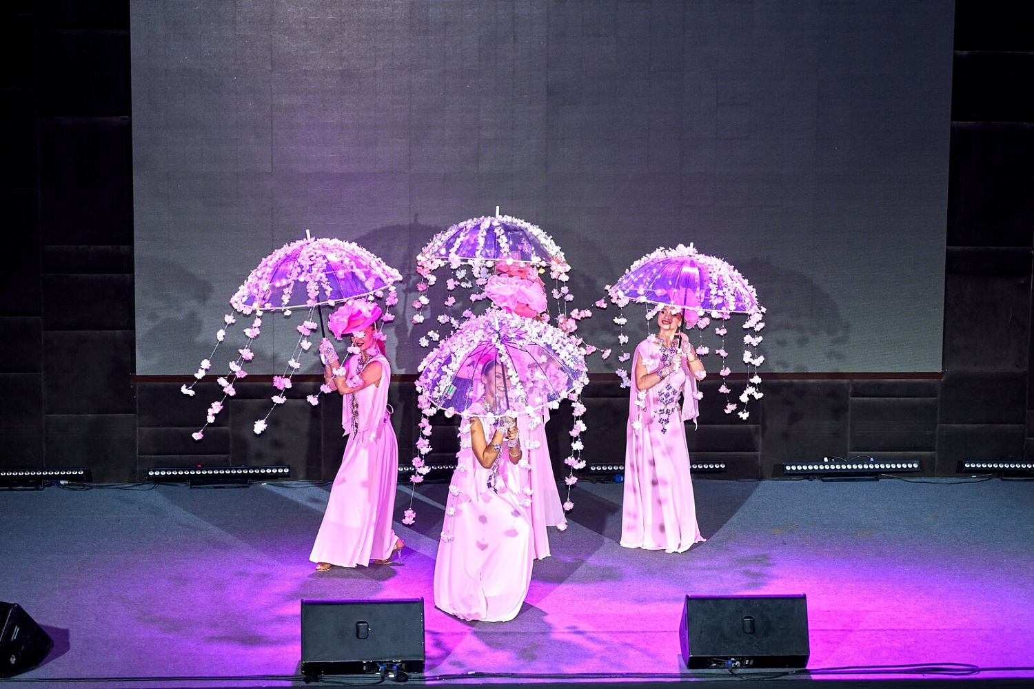 Будущее креативной экономики: Шестой фестиваль «Красивый бизнес России - Мода. Музыка. Кино» покорил сердца зрителей