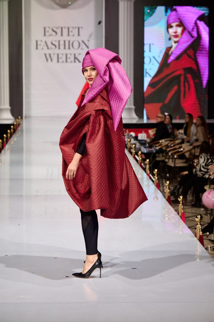 Пальто-накидка бордовая