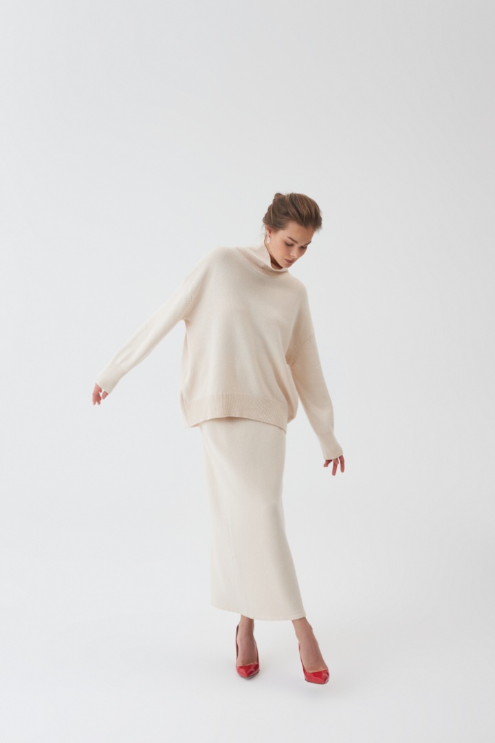 Свитер из кашемира с высоким воротом "Взбитые Сливки"