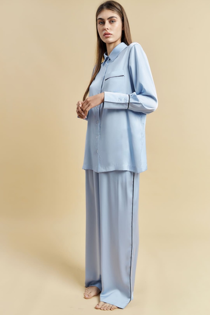 Шелковая рубашка с кантом