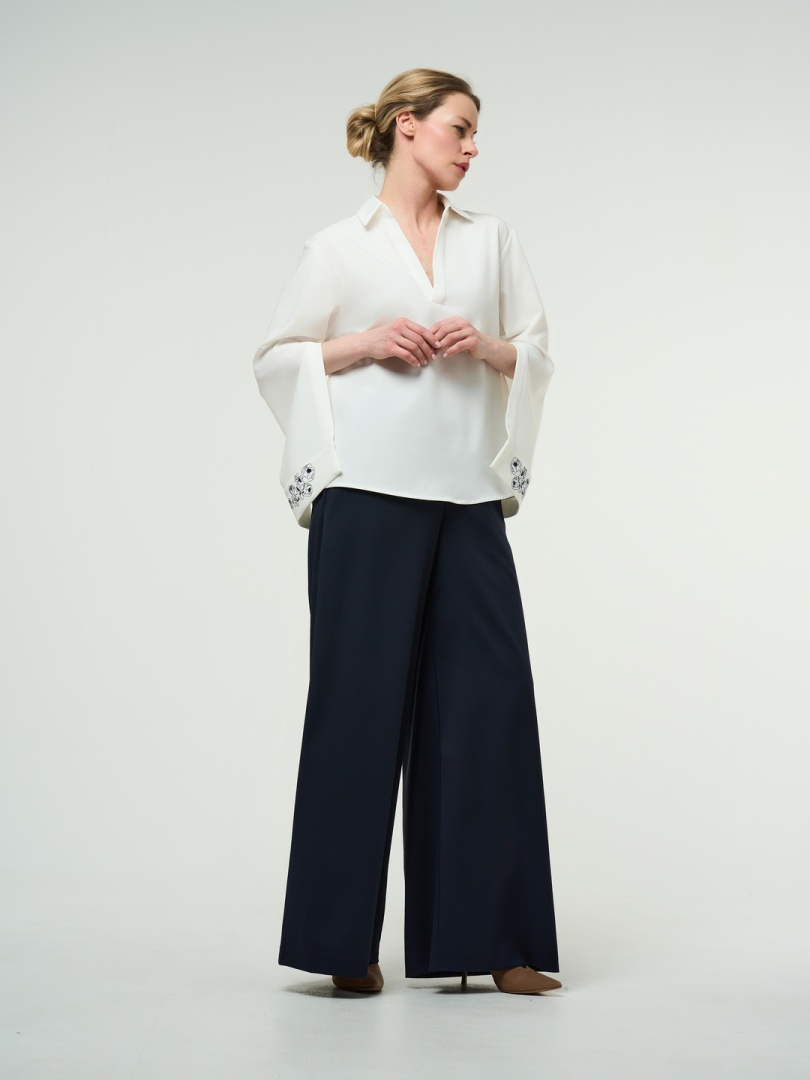 Блузка открытый рукав, цвет вышивки синий, размер 44