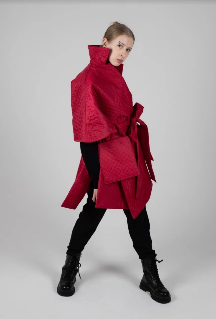 Накидка брусничного цвета