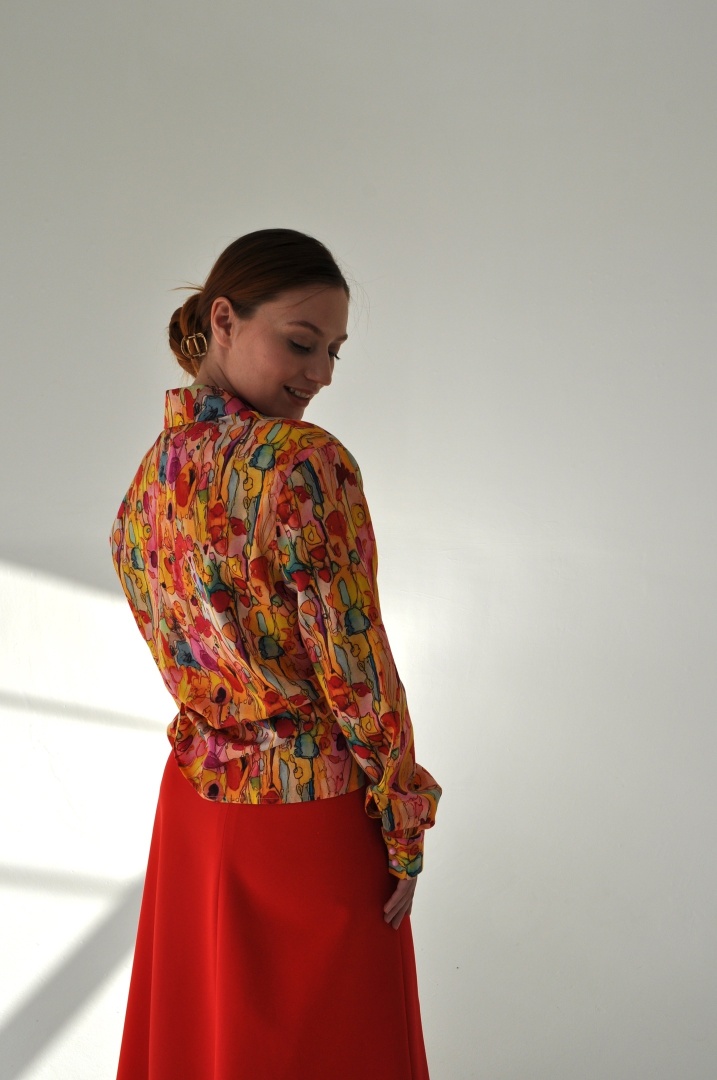 Женская рубашка из хлопка свободного кроя