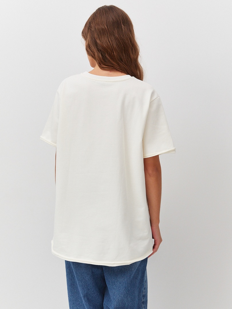 Футболка оверсайз пломбир с необработанными краями