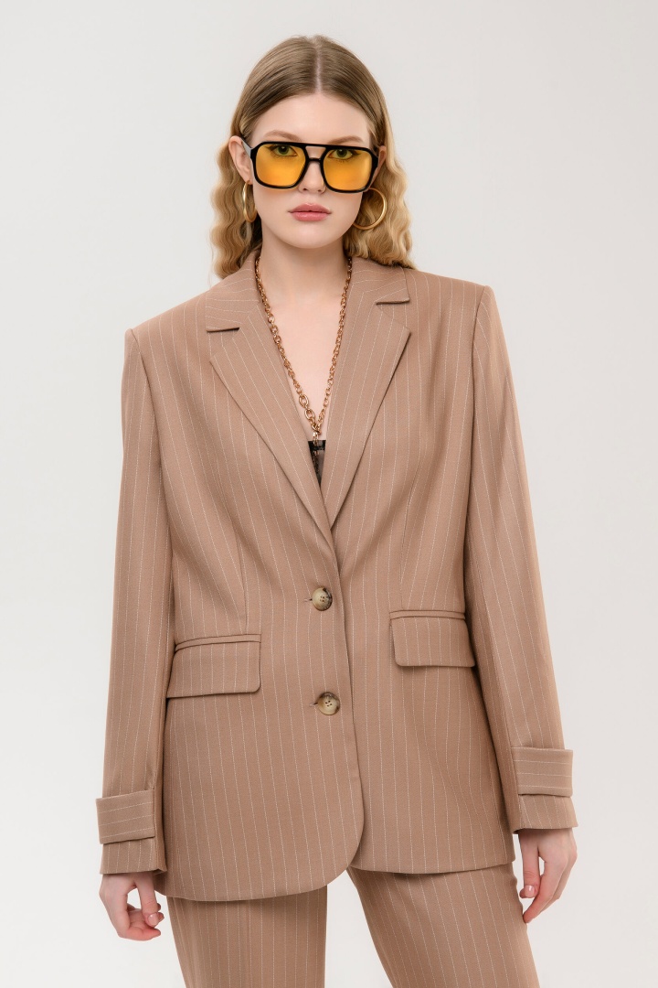 Жакет бежевый в полоску