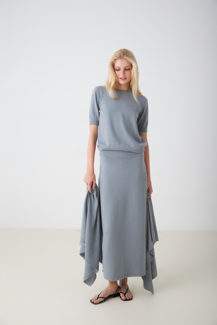 Футболка из кашемира "Темный Жемчуг"