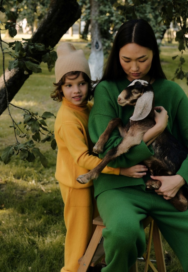 Шапка бини из кашемира детская "Кремовый Латте" Шапка бини из кашемира детская "Кремовый Латте"