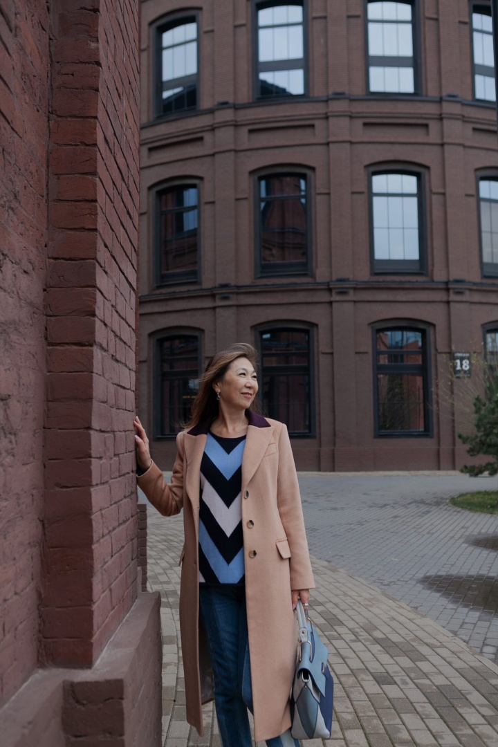 Пальто Жанет бежевое с вишнёвым